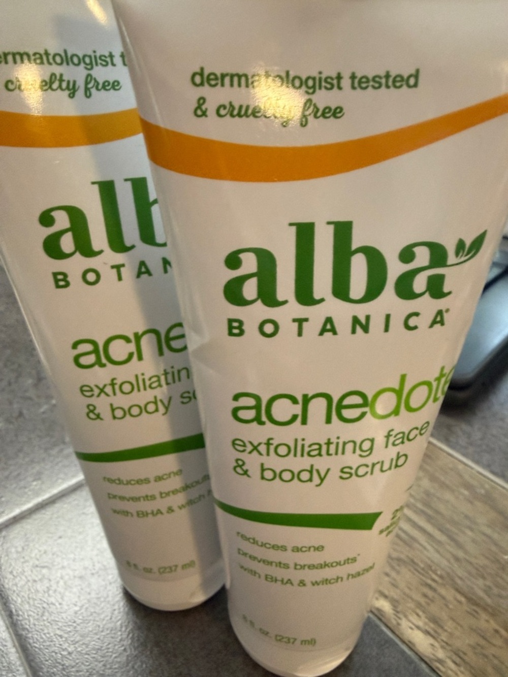 Alba Botanica Acnedote Exfoliating Face & Body Scrub - White & Green